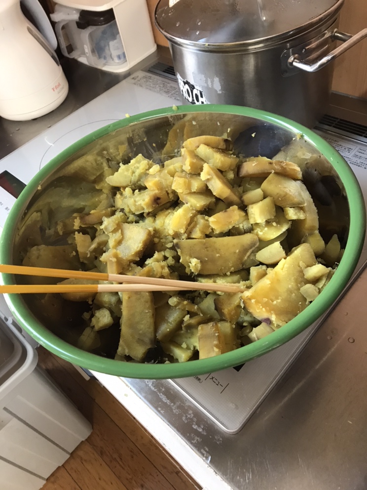 蒸して潰したさつまいも